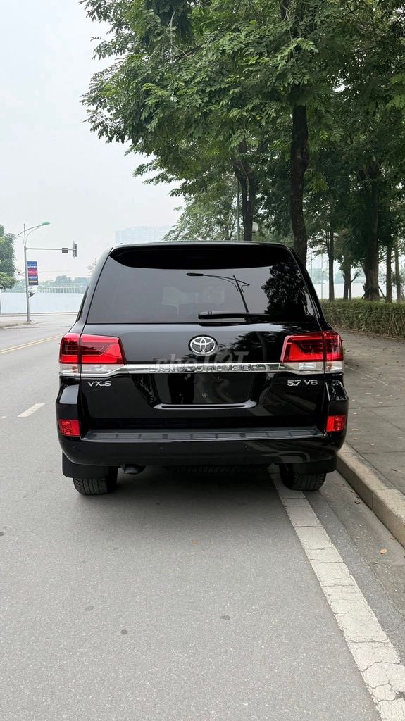 Toyota Land Cruiser 4.6 V8 sản xuất 2020,4 ghế MBS. Mua bán Ô tô tại Quận Bắc Từ Liêm Hà Nội được đăng bởi Mr Hợi  hình 6