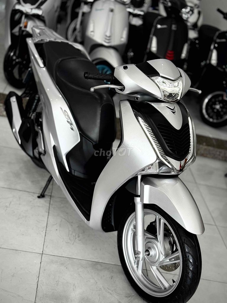 SH125i 2018 ABS Lướt chính chủ ký ( Hỗ trợ GÓP ) 🔥. Mua bán Xe máy tại Thị xã Phú Mỹ Bà Rịa - Vũng Tàu được đăng bởi Cửa Hàng Xe Máy Phú Mỹ hình 2