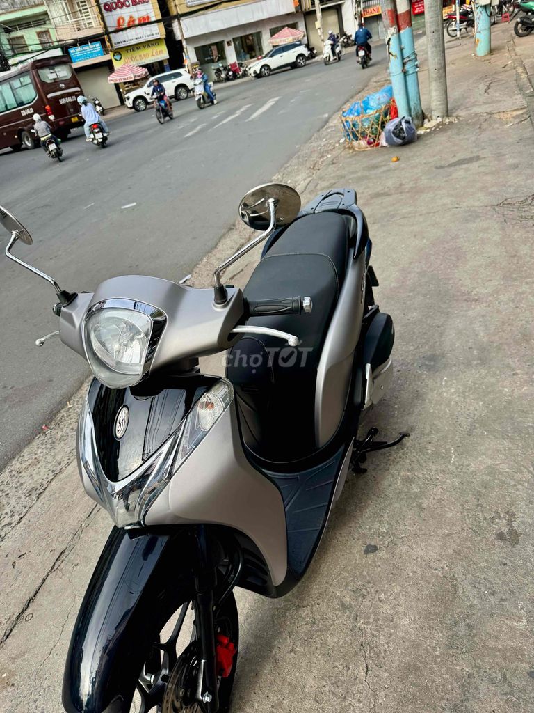 🔵🔵 SH Mode bạc đen đký cuối 2018 rất đẹp có góp. Mua bán Xe máy tại Thành phố Biên Hòa Đồng Nai được đăng bởi XE MÁY CŨ THÀNH MỸ  hình 2