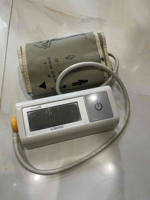 Máy đo huyết áp đang sd bình thường