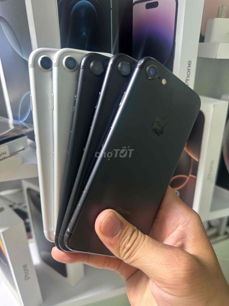 Apple iPhone 7 32GB. Mua bán Điện thoại tại Quận 12 Tp Hồ Chí Minh được đăng bởi Chí Cường  hình 1
