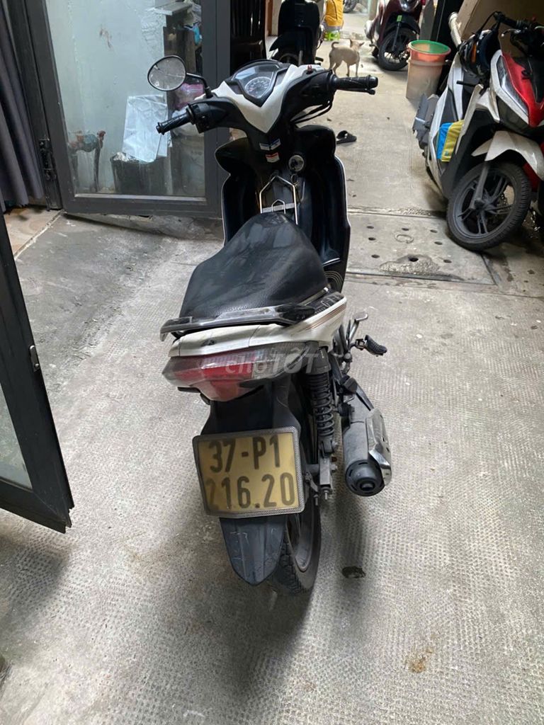 Yamaha Jupiter Gravita 2014 Trắng-đen. Mua bán Xe máy tại Quận 7 Tp Hồ Chí Minh được đăng bởi Đinh Văn Lộc hình 4