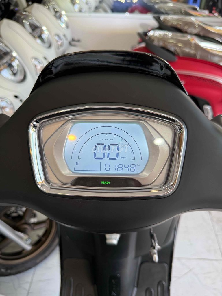 Siêu Cọp - VESPA 50cc - 2025. Như Xe Mới Salon. Mua bán Xe máy tại Thành phố Rạch Giá Kiên Giang được đăng bởi XE MÁY CŨ TÂN 128 hình 5