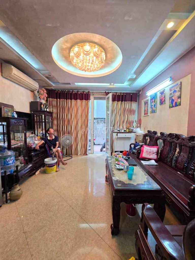 Продается дом в Кау Гиай 40 м2, 4 этажа, более 9 миллиардов