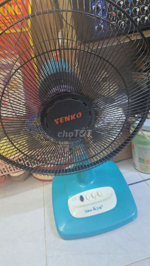 Quạt bàn Senko Xanh Đen. Mua bán Quạt tại Quận 4 Tp Hồ Chí Minh được đăng bởi nguyễn văn hung  hình 1