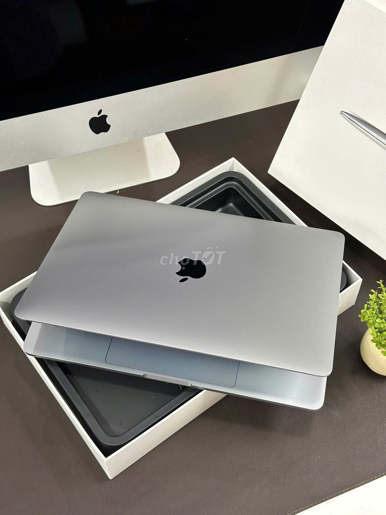 💻𝐌𝐚𝐜𝐁𝐨𝐨𝐤 𝐏𝐫𝐨 𝟏𝟑" 𝟐𝟎𝟐𝟎 . Mua bán Laptop tại Quận Thanh Xuân Hà Nội được đăng bởi Hương Thu hình 1