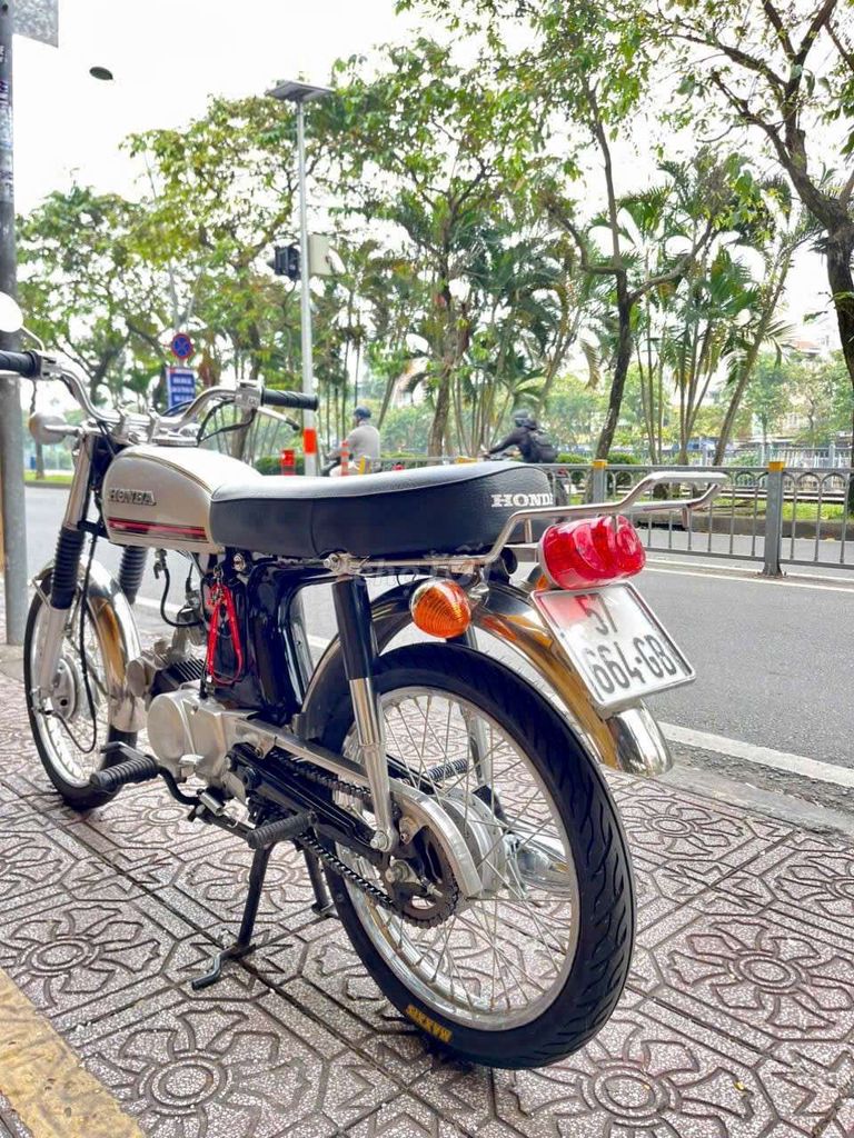 Honda SS50 1989 Bạc. Mua bán Xe máy tại Quận Phú Nhuận Tp Hồ Chí Minh được đăng bởi Nga Trần hình 5