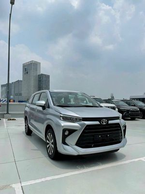 Xe gia đình,chính chủ bán xe avanza MT2024 màu bạc