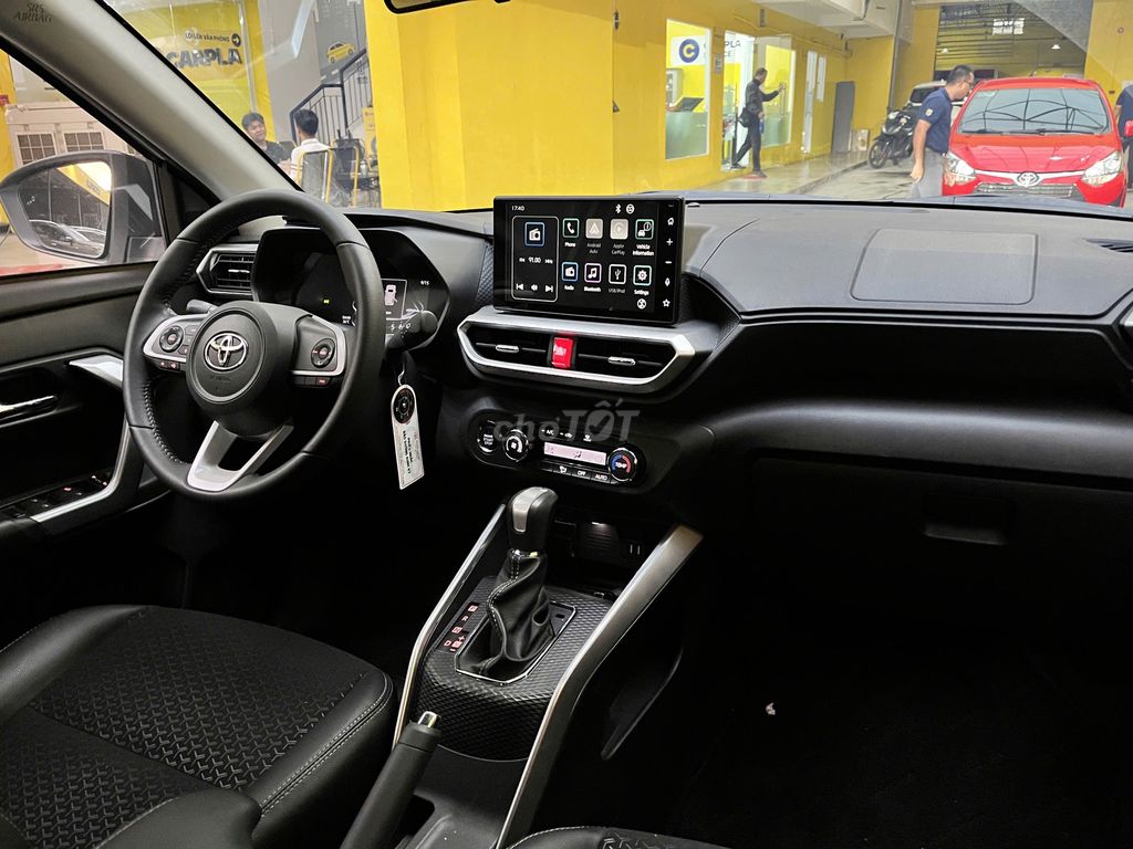 TOYOTA RAIZE 1.0 CVT 2024 XE GIA ĐÌNH LƯỚT 1 CHỦ. Mua bán Ô tô tại Quận Bình Thạnh Tp Hồ Chí Minh được đăng bởi Hiếu hình 18