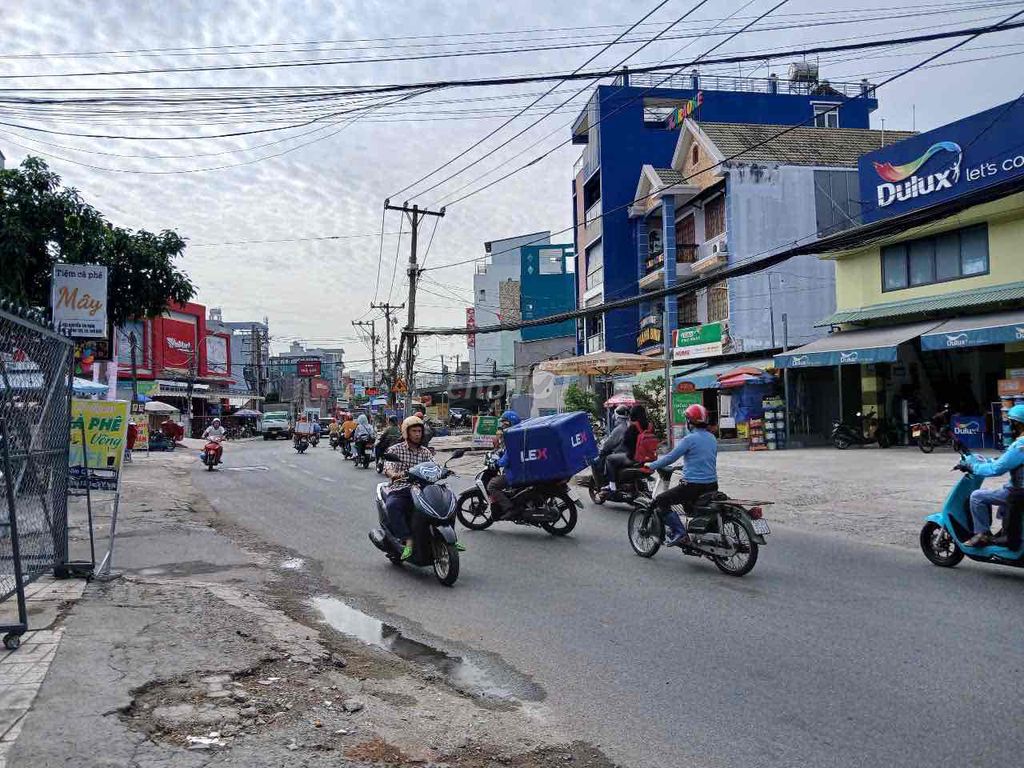 cho thuê căn góc 2 mặt tiền ngay trường học