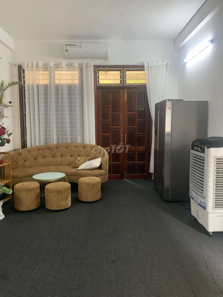 Phòng trọ có ban công - Nguyễn Công Trứ - 4.8tr/tháng