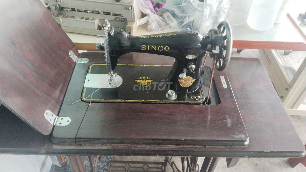 Máy may Sinco Đen Kim loại, Gỗ Nguyên bản. Mua bán Nội thất, đồ gia dụng khác tại Quận 12 Tp Hồ Chí Minh được đăng bởi NGUYEN THANH PHONG hình 1
