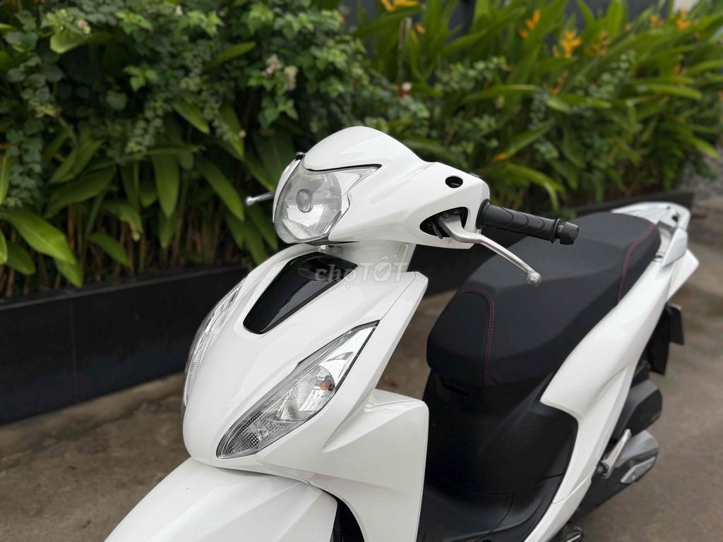Honda Vision 2021 белый