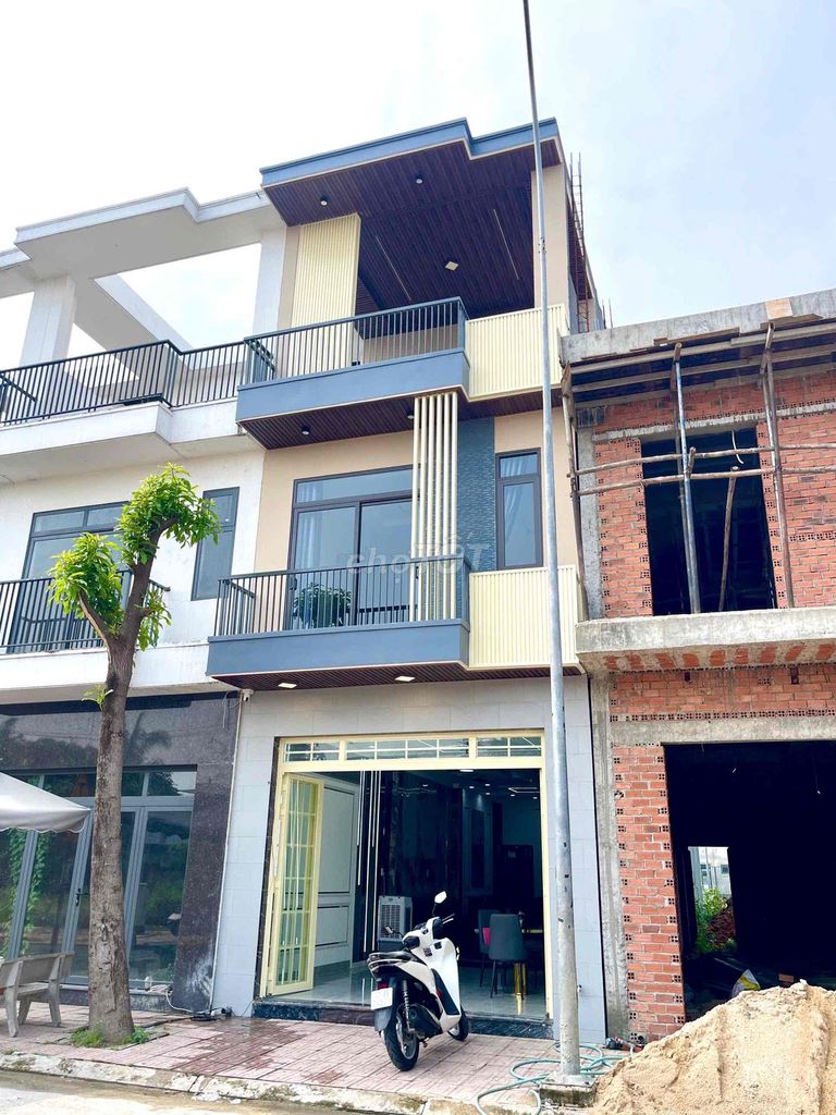 CHỦ NGỘP CẦN BÁN NHÀ Ở 22/12 THUẬN GIAO GIẢM NGAY 300tr CHỈ CÒN 3tỷ650