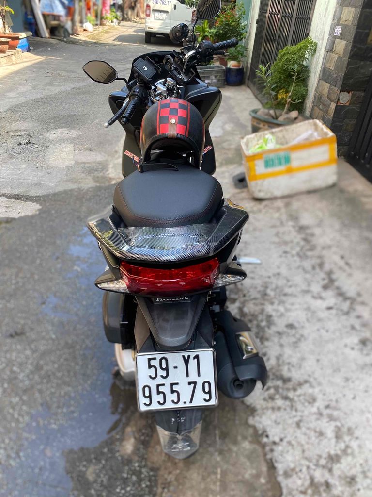 Honda PCX biển thần tài 79 chính chủ cực zin. Mua bán Xe máy tại Quận 8 Tp Hồ Chí Minh được đăng bởi Menly Gym hình 5