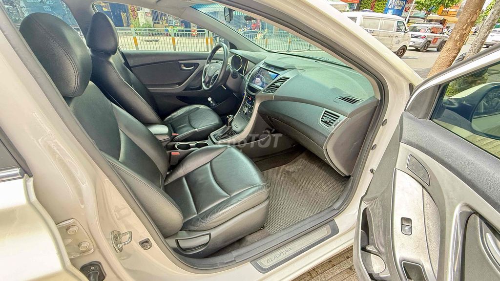 Hyundai Elantra 2015 1.8 AT - 94000 km. Mua bán Ô tô tại Quận Tân Phú Tp Hồ Chí Minh được đăng bởi Thế Anh hình 10