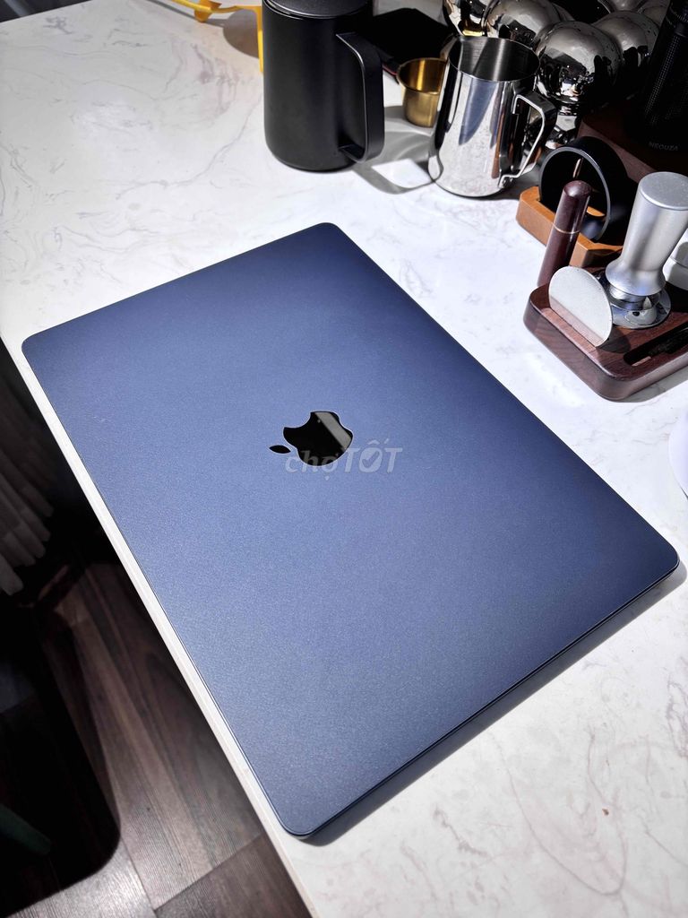 Apple Macbook Air M2 2022 15.3 inch 16GB/256GB. Mua bán Laptop tại Quận Phú Nhuận Tp Hồ Chí Minh được đăng bởi Tú Hoàng Anh hình 1