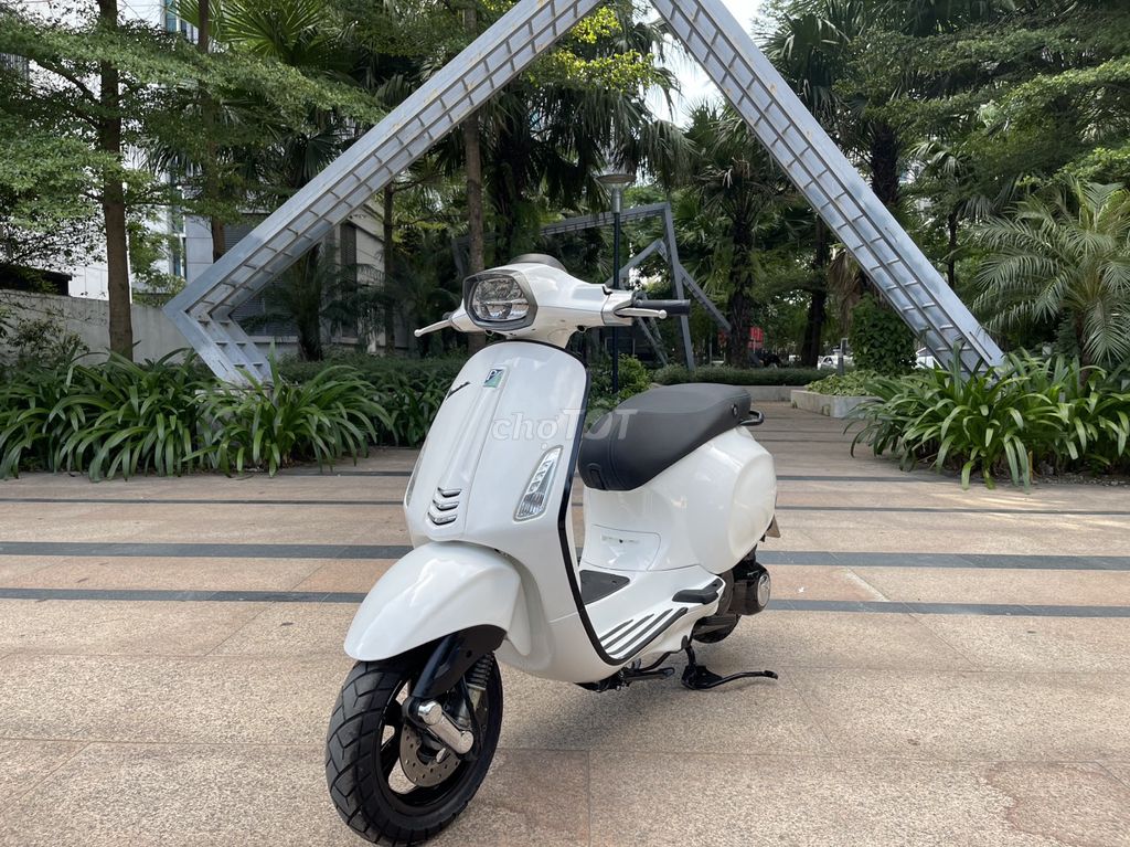 Vespa Primavera Up Sprint biển Hà Nội Siêu Đẹp