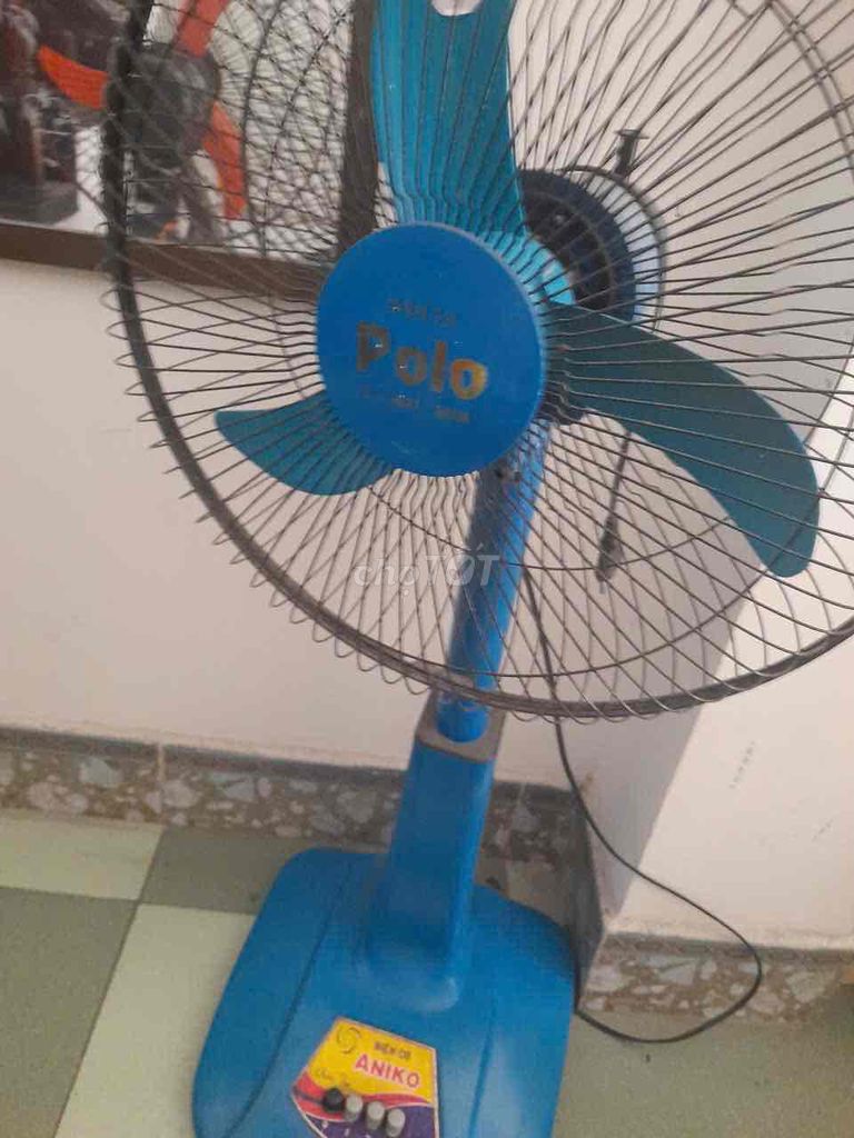 Quạt đứng Polo Xanh dương tiết kiệm điện. Mua bán Quạt tại Quận Ngũ Hành Sơn Đà Nẵng được đăng bởi Cô Tươi hình 1