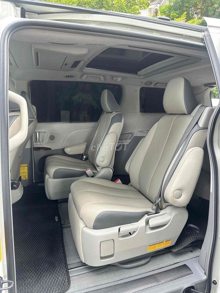 Toyota Sienna 2013 - 140000 km. Mua bán Ô tô tại Quận Cẩm Lệ Đà Nẵng được đăng bởi Nguyễn Duy hình 10