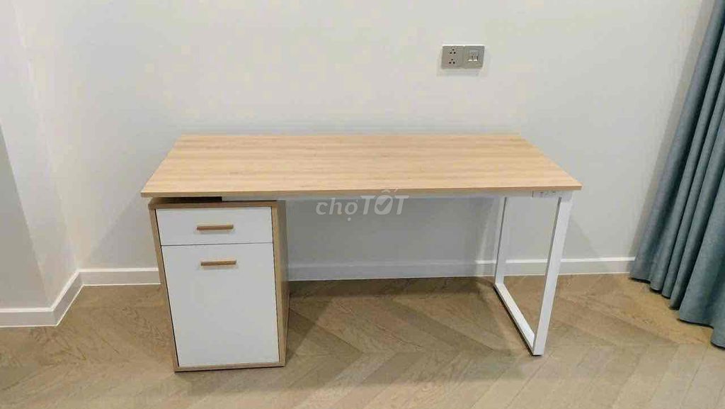 Bàn làm việc IKEA giá rẻ 1m2. Mua bán Bàn ghế tại Thành phố Thủ Đức Tp Hồ Chí Minh được đăng bởi Nội Thất Hoàng Quân SG hình 1