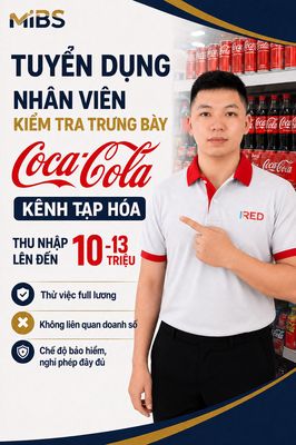 HÀ NAM - NHÂN VIÊN KIỂM TRA TRƯNG BÀY COCA-COLA