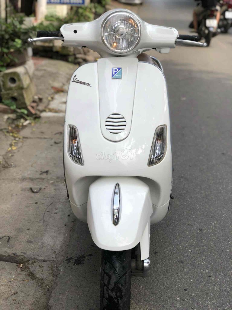 Vespa 2018 3vie mới 98%