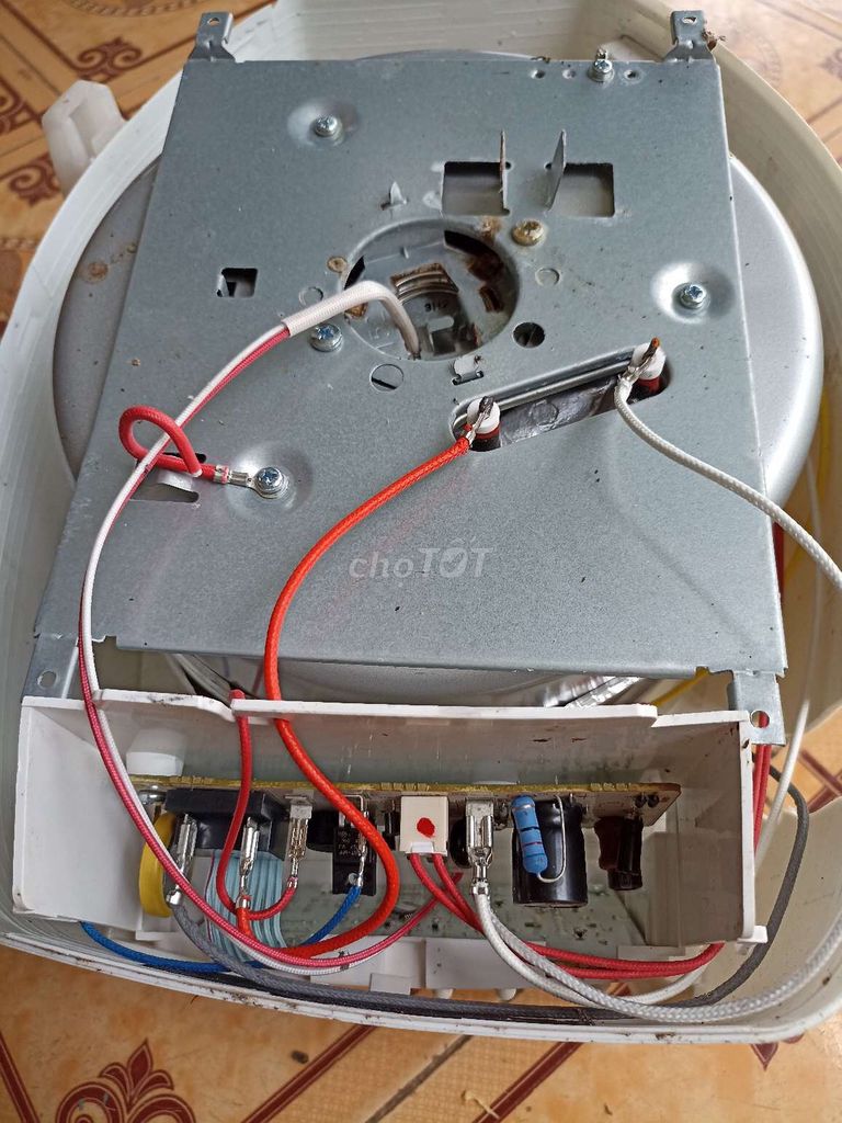 Nồi cơm điện Toshiba RC-18NTFV(W) 1.8L Trắng. Mua bán Bếp, lò, đồ điện nhà bếp tại Huyện Ea Kar Đắk Lắk được đăng bởi Hugo PY hình 1