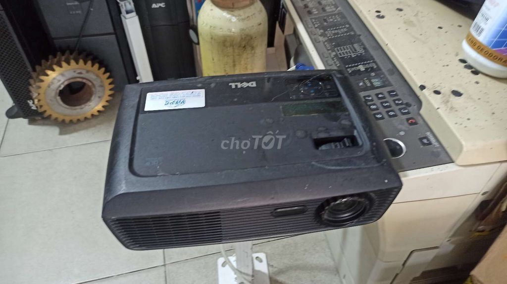 Thanh lí máy chiếu hãng dell 1210S cho ae thợ