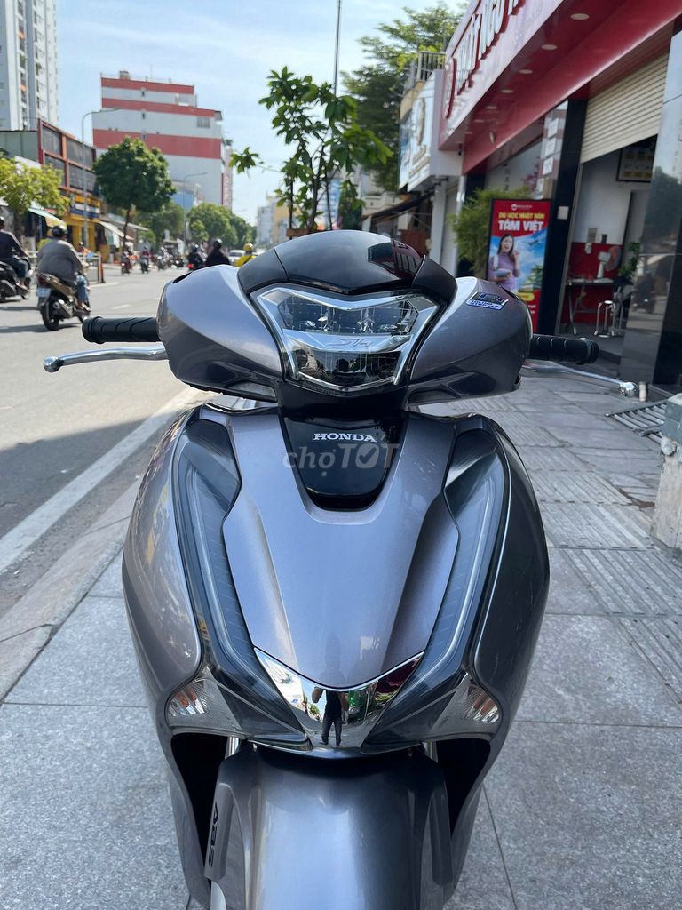 Honda SH 150i ABS 2018 Xám bạc. Mua bán Xe máy tại Quận Tân Phú Tp Hồ Chí Minh được đăng bởi VÕ MINH HẬU hình 6