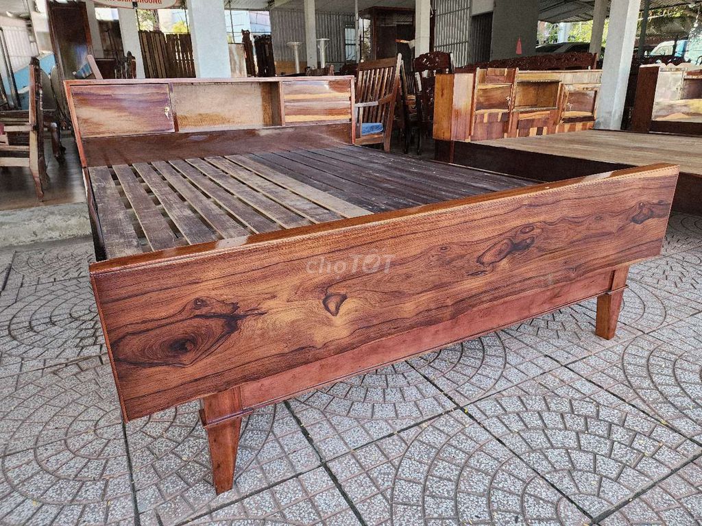 Giường 1m6×2m gổ kẩm! với g ỏ . Mua bán Giường, chăn ga gối nệm tại Quận Bình Thuỷ Cần Thơ được đăng bởi Cường Đồ Gổ Cũ Xưa hình 1