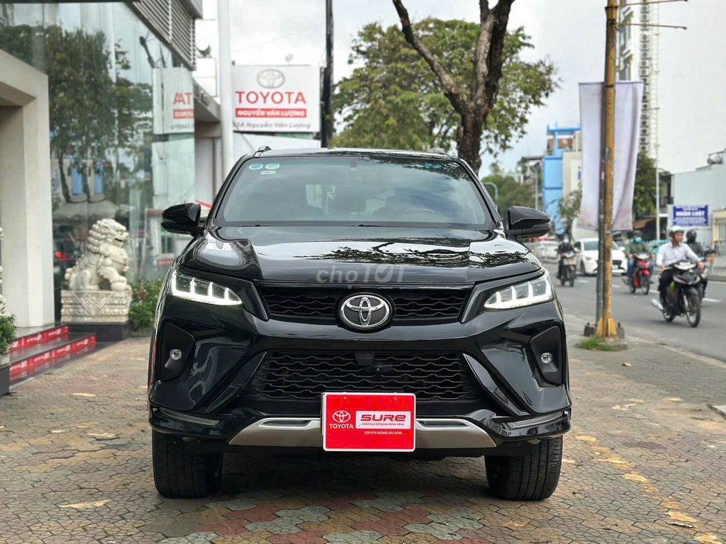 Toyota Fortuner 2021 Legender 2.4 4X2AT - 85265 km. Mua bán Ô tô tại Huyện Hóc Môn Tp Hồ Chí Minh được đăng bởi Vũ Phong Toyota Sure Xe Cũ Chính Hãng hình 1