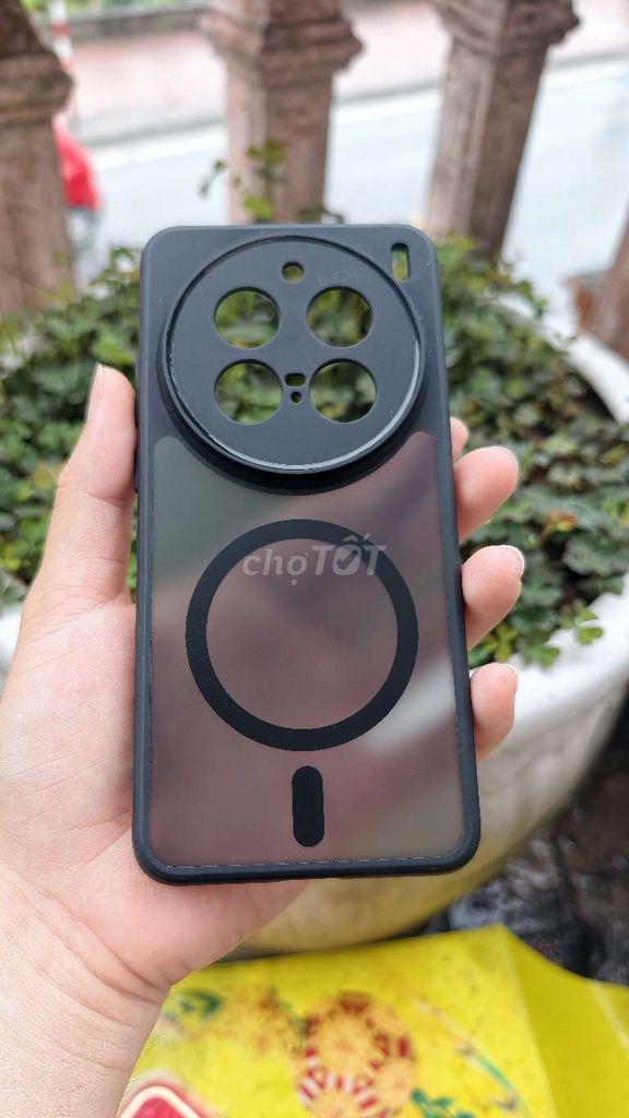 Ốp lưng Vivo X200 Pro Từ tính Đen. Mua bán Phụ kiện (Màn hình, Chuột...) tại Huyện Quỳnh Phụ Thái Bình được đăng bởi Chun Chun hình 1
