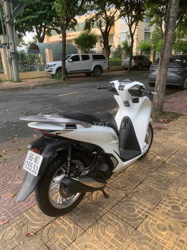 Honda SH 125i 2021 Trắng 5.000km. Mua bán Xe máy tại Thành phố Sa Đéc Đồng Tháp được đăng bởi DUY CƯỜNG hình 2