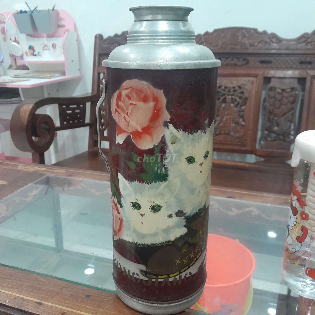 Phích nước Kim loại Cổ điển Đỏ Trắng