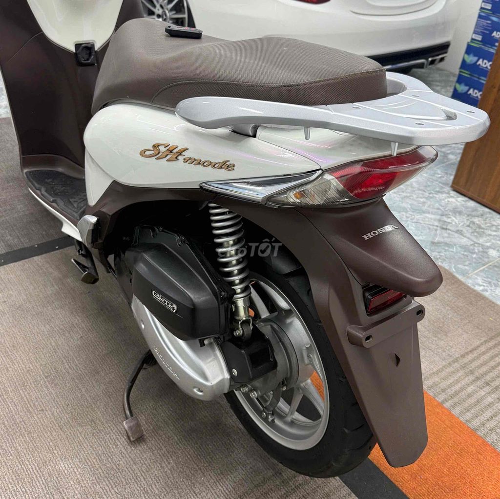 SH MODE TRẮNG ÁNH TÍM BSTP KHOÁ SMK CHÍNH CHỦ. Mua bán Xe máy tại Quận Bình Tân Tp Hồ Chí Minh được đăng bởi Hữu Trọng hình 6