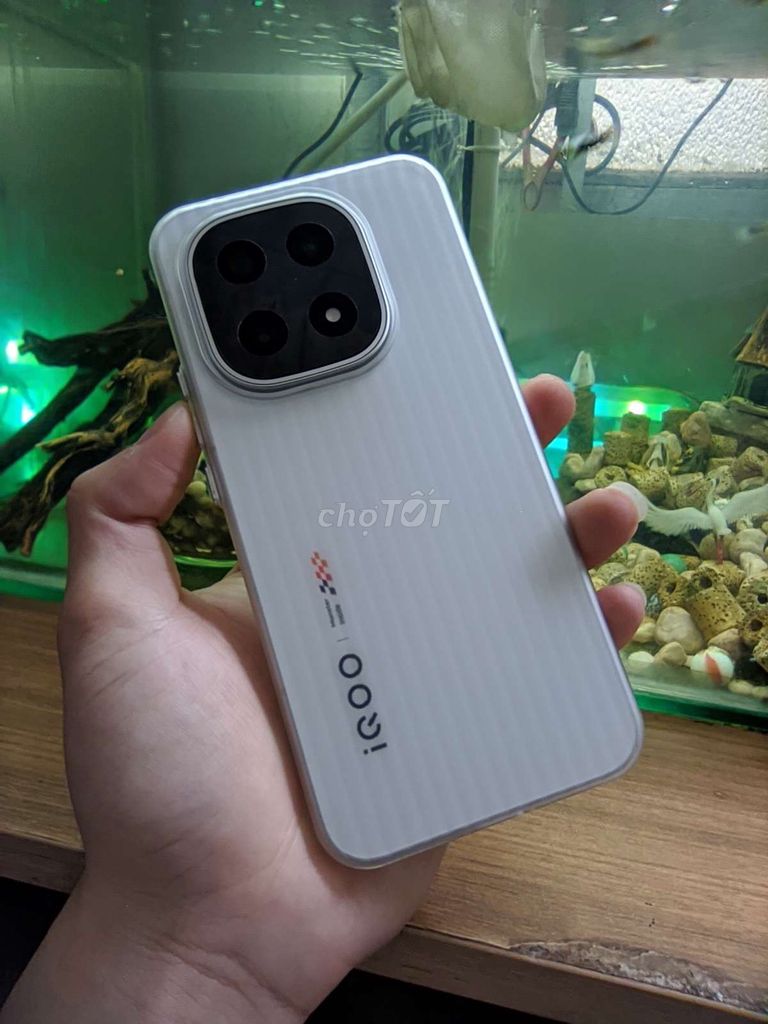 iQOO 15 12GB/256GB Trắng Như mới. Mua bán Điện thoại tại Thành phố Thủ Đức Tp Hồ Chí Minh được đăng bởi Minh Tiến hình 1