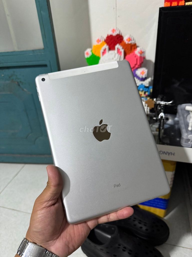 Apple iPad Gen 5 32GB Bạc Đã qua sử dụng. Mua bán Máy tính bảng tại Quận 1 Tp Hồ Chí Minh được đăng bởi Hội Đồ Điện Tử hình 1
