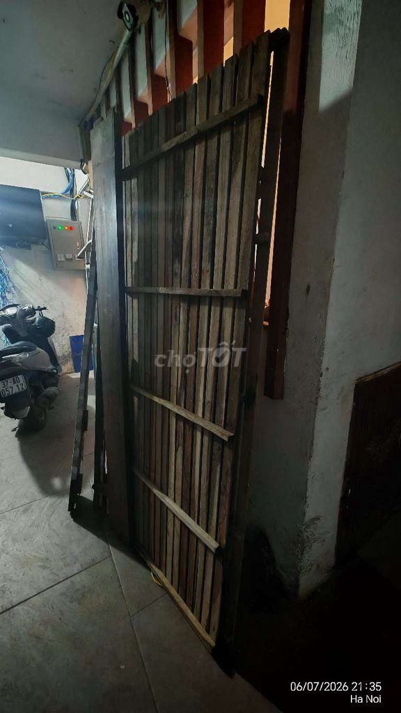 Giường Gỗ 1m6x2m giá 350k tại hn. Mua bán Giường, chăn ga gối nệm tại Quận Hoàng Mai Hà Nội được đăng bởi Quang hình 1