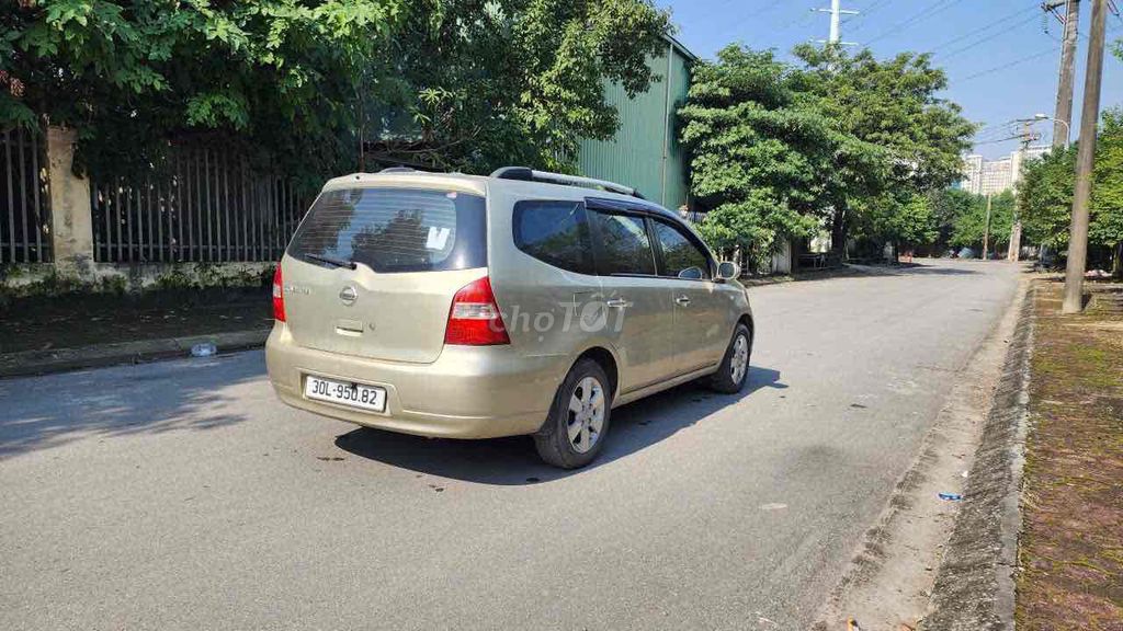 Nissan Livina 7 chỗ màu Vàng cát. Mua bán Ô tô tại Quận Hà Đông Hà Nội được đăng bởi Hiệp Xoăn Hà Đông hình 5