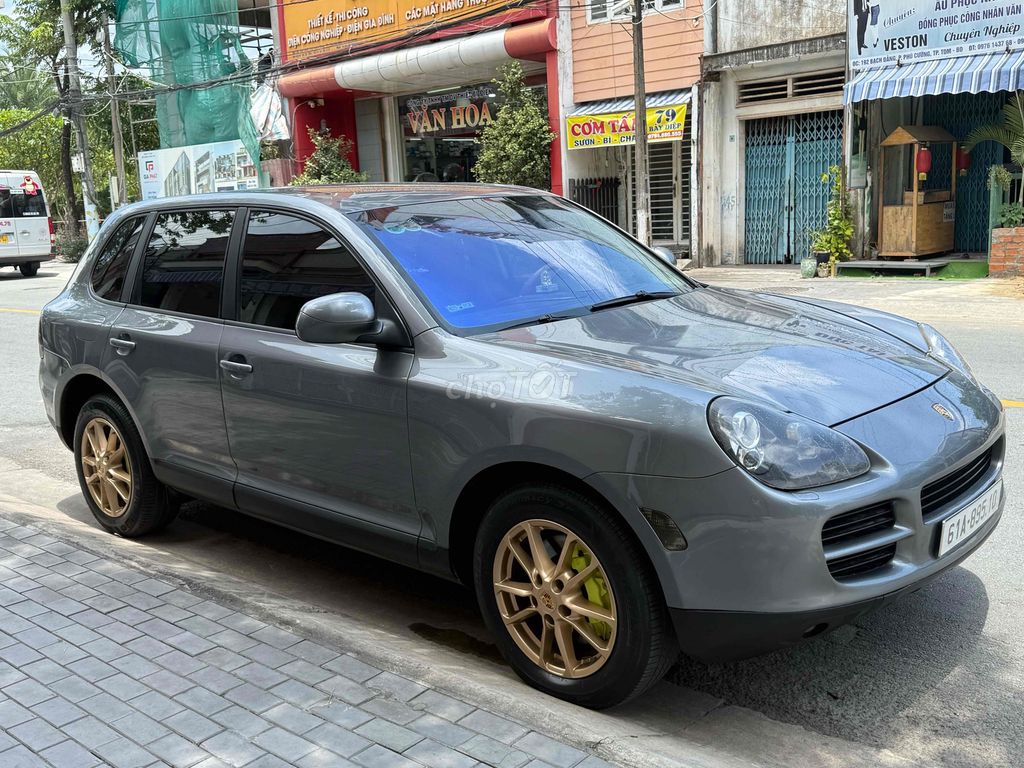 Porsche Cayenne Xám. Mua bán Ô tô tại Thành phố Thủ Dầu Một Bình Dương được đăng bởi Lê Viễn Chi hình 3