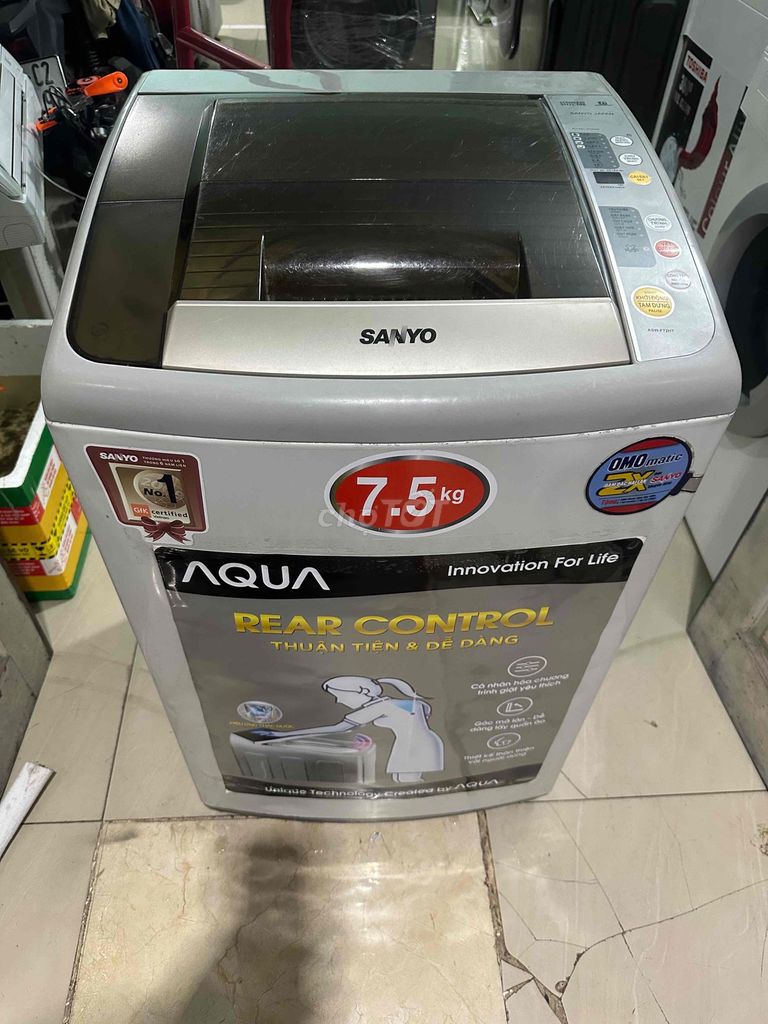 Máy giặt Sanyo 7.5kg cửa trên Xám 5 tháng. Mua bán Máy giặt tại Thành phố Dĩ An Bình Dương được đăng bởi Điện  máy HT hình 1