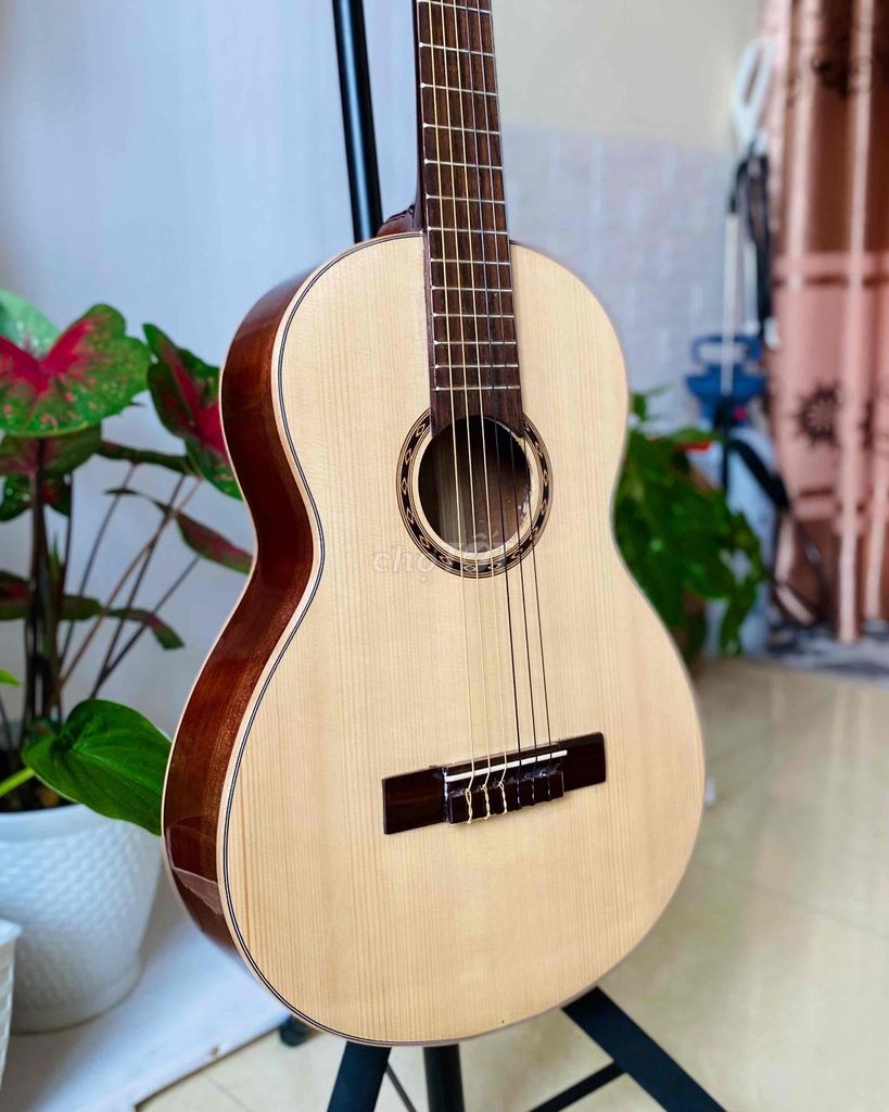 Đàn Guitar Classic mini 3/4 full gỗ thịt mới.. Mua bán Nhạc cụ tại Quận Tân Phú Tp Hồ Chí Minh được đăng bởi GUITAR GIÁ TỐT TÂN PHÚ hình 1