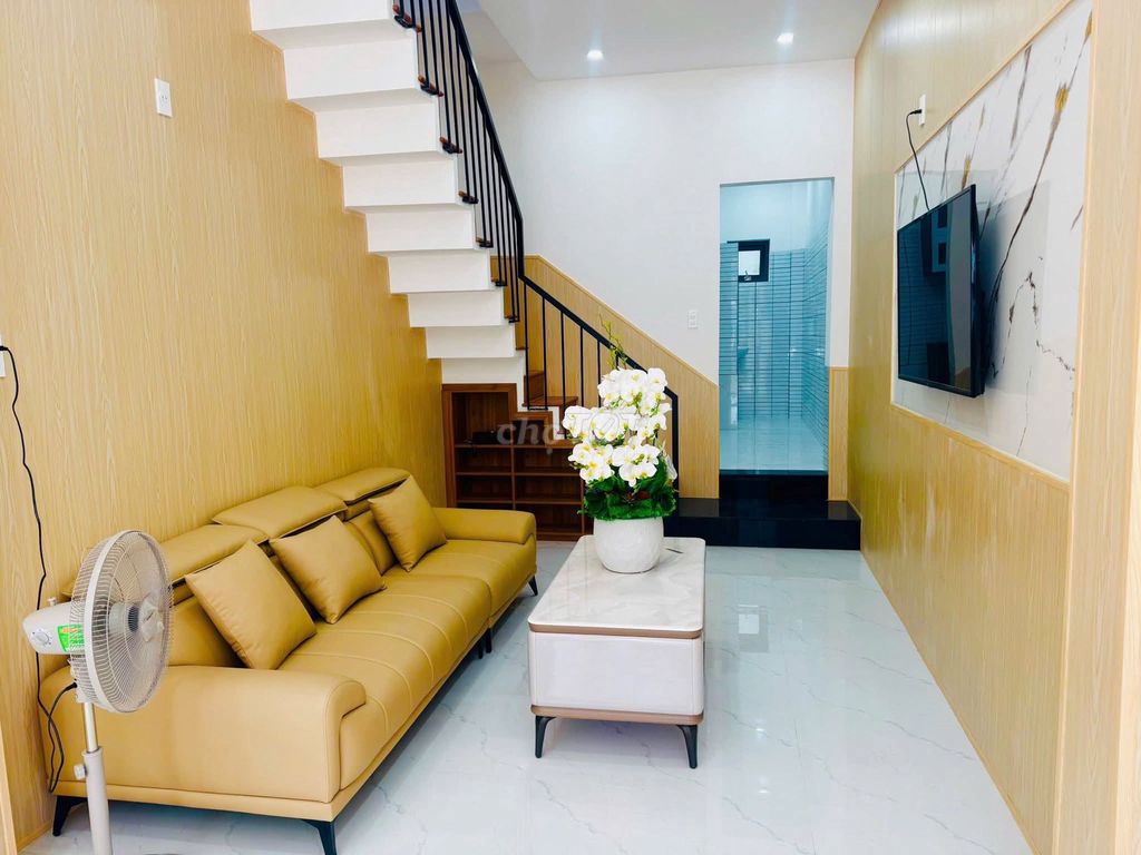 Bán nhà 2 tầng mặt tiền đường hoàng văn thụ quy nhơn Bán nhà 2 tầng mặt tiền đường hoàng văn thụ quy nhơn