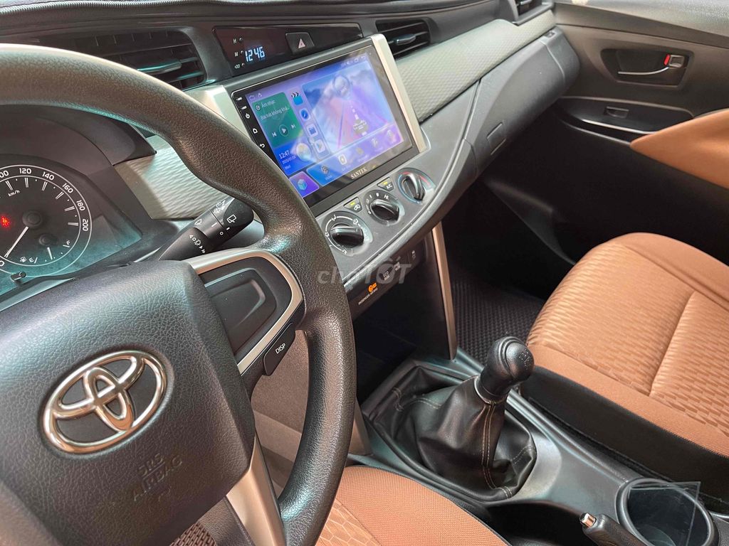 Toyota Innova 2019 2.0E - 98000 km