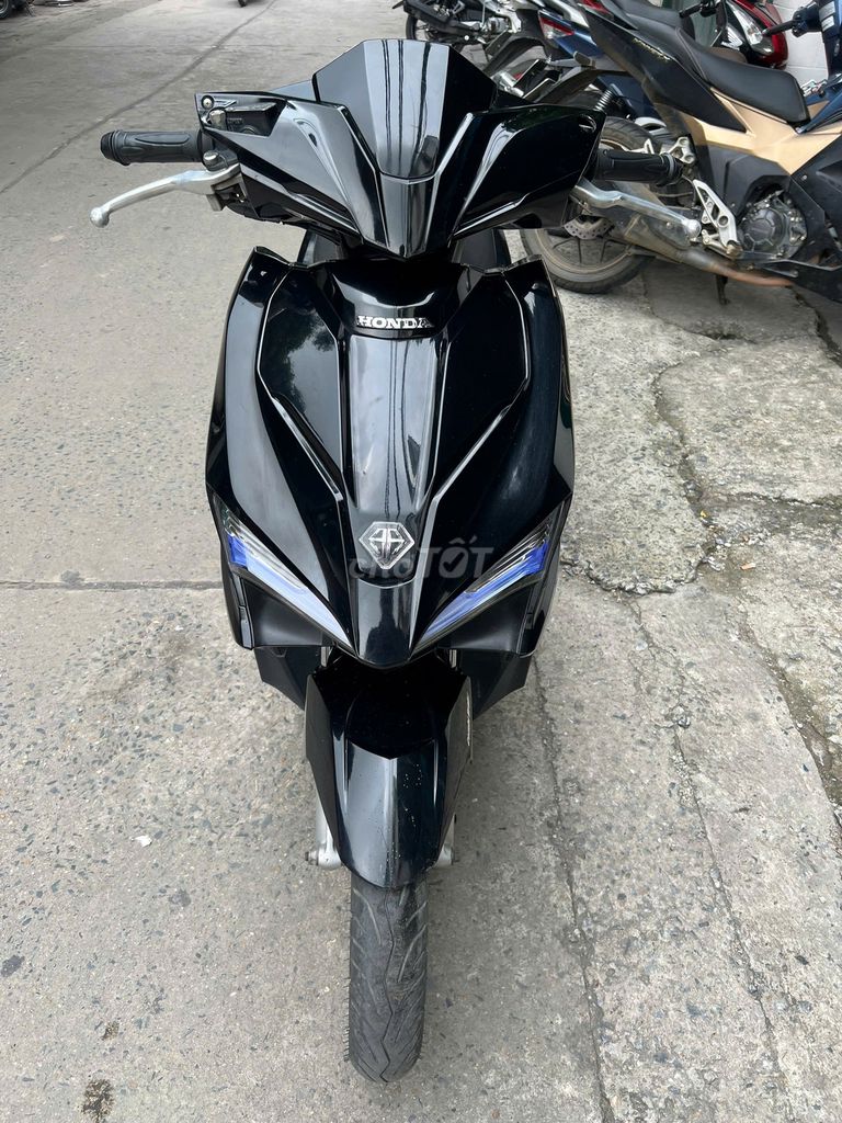 Cần bán Airblade 2018 khóa smartkey ít sử dụng. Mua bán Xe máy tại Quận Nam Từ Liêm Hà Nội được đăng bởi E Hằng hình 1