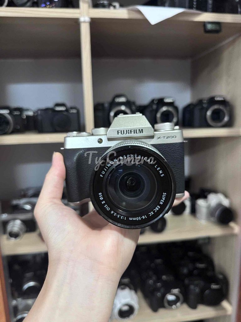 Máy ảnh Fujifilm Xt200 Bạc, Đen 15-50mm. Mua bán Máy ảnh, Máy quay tại Quận Liên Chiểu Đà Nẵng được đăng bởi Ty camera  Đà Nẵng hình 1