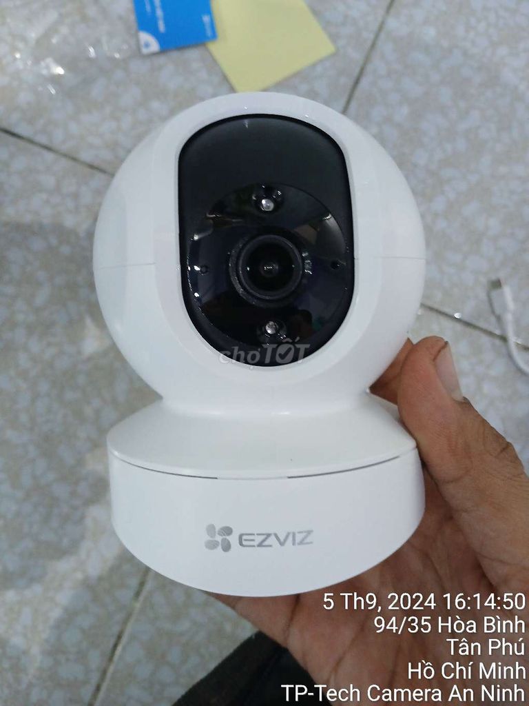 Camera ezviz xoay 360