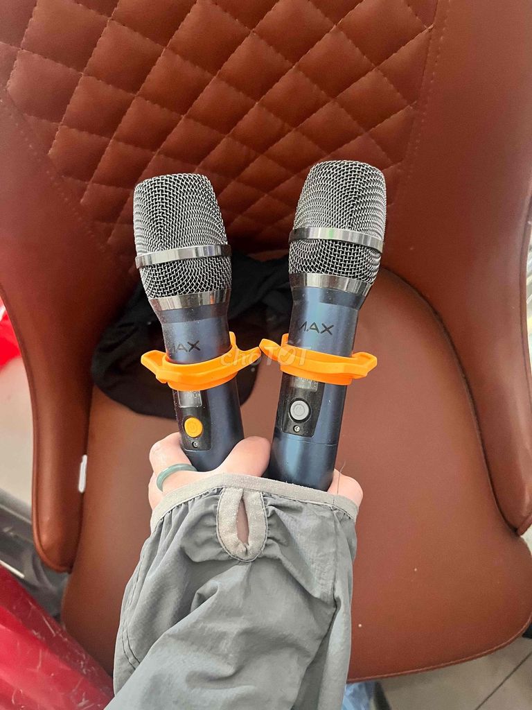 Micro UHF Xám đen 2 chiếc. Mua bán Tivi, Âm thanh tại Quận Tân Phú Tp Hồ Chí Minh được đăng bởi Khanh Lucy hình 1