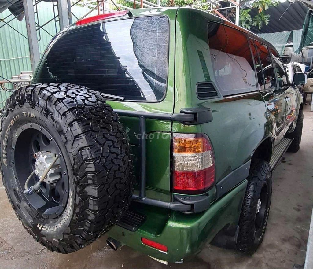 Toyota Land Cruiser 2005 Xanh lá 7 chỗ